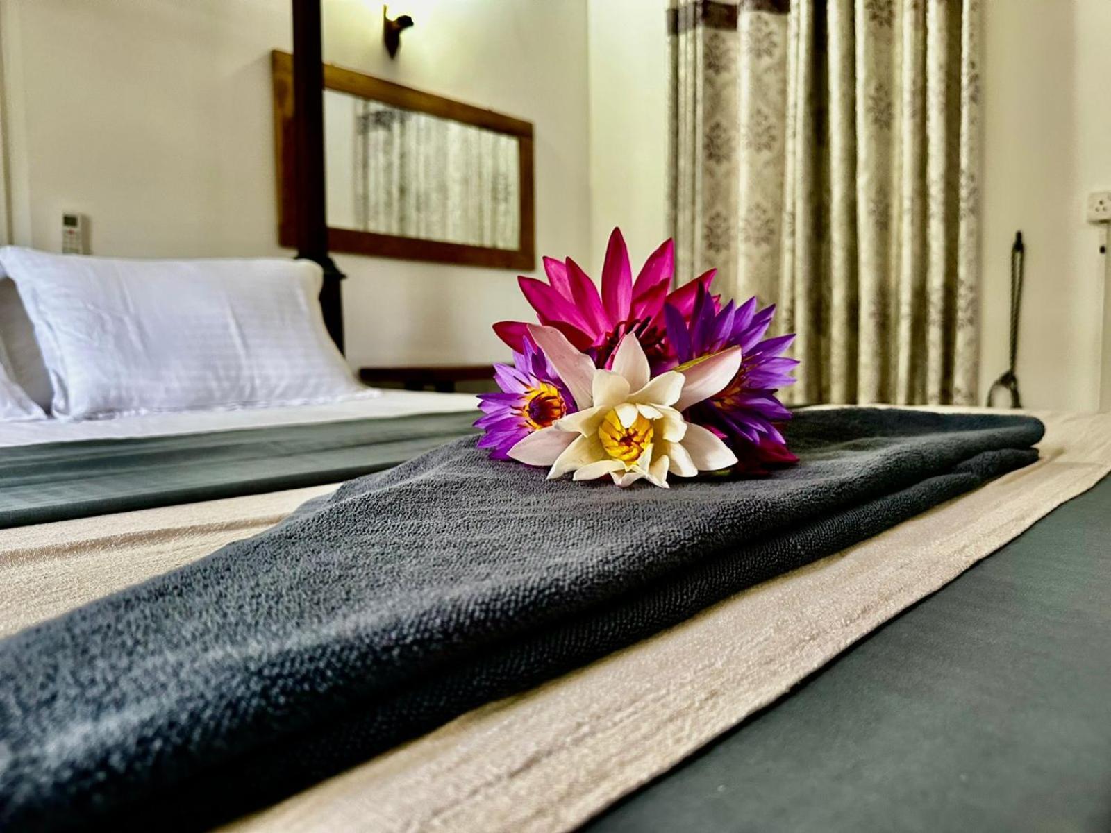 Curve Hiri Apartment Диквела Екстериор снимка